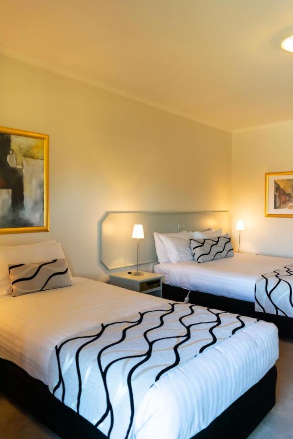 Deniliquin Country Club Motor Inn Exteriér fotografie